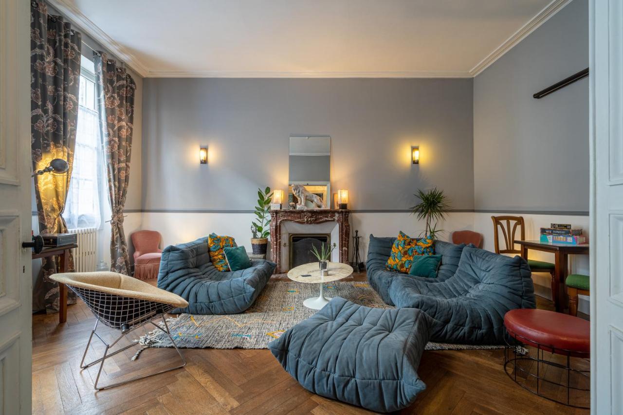 H De Surgeres Bed & Breakfast Exterior photo